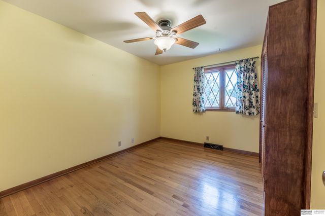 5718 Willit Street, Omaha, NE 68152