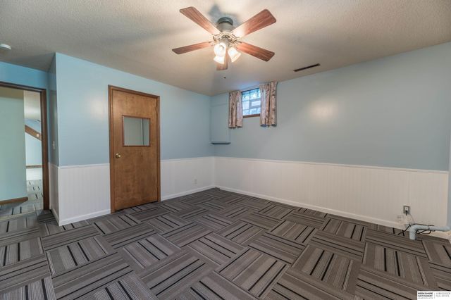 5718 Willit Street, Omaha, NE 68152