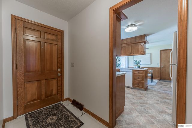 5718 Willit Street, Omaha, NE 68152