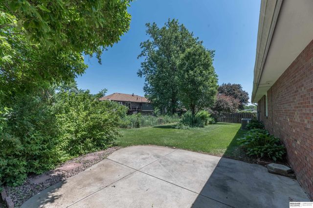 5718 Willit Street, Omaha, NE 68152