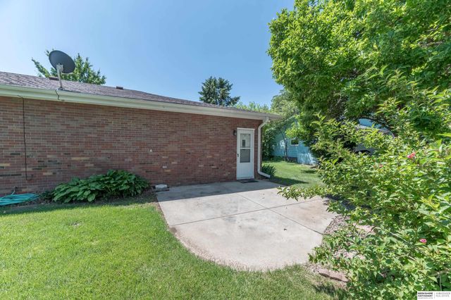 5718 Willit Street, Omaha, NE 68152