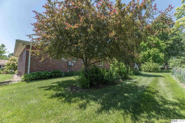 5718 Willit Street, Omaha, NE 68152