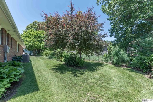 5718 Willit Street, Omaha, NE 68152