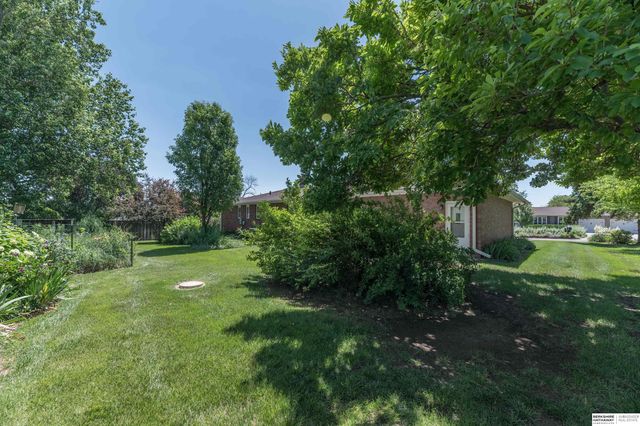 5718 Willit Street, Omaha, NE 68152