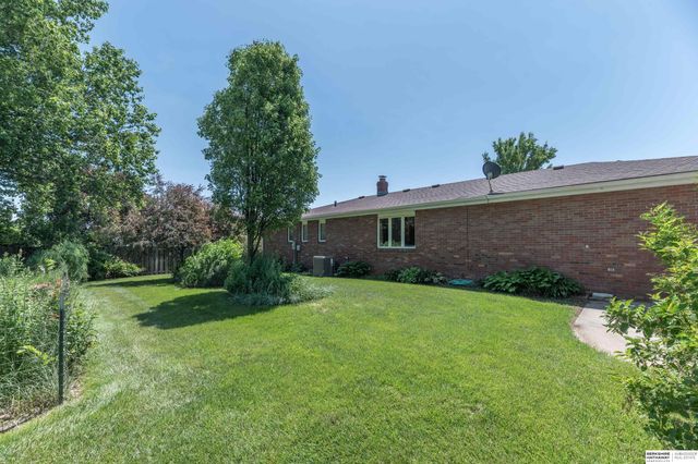 5718 Willit Street, Omaha, NE 68152