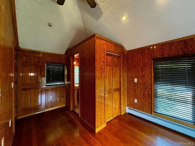 8 Lake Avenue, Monroe, NY 10950