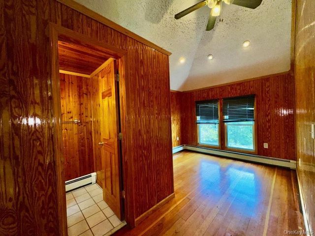8 Lake Avenue, Monroe, NY 10950