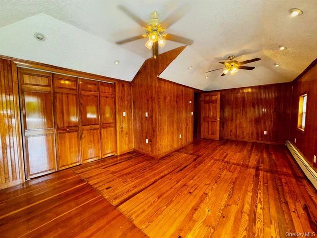 8 Lake Avenue, Monroe, NY 10950