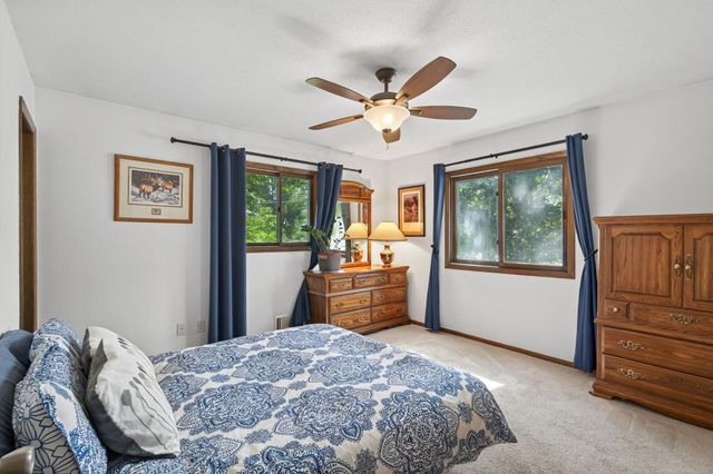 6004 69th Avenue N, Brooklyn Park, MN 55429