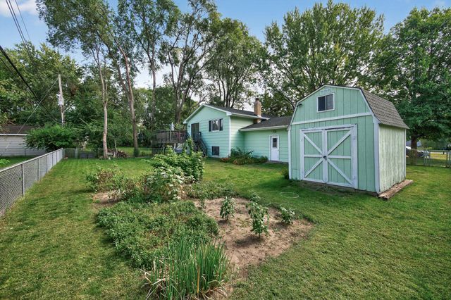 6004 69th Avenue N, Brooklyn Park, MN 55429