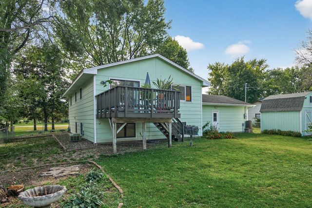 6004 69th Avenue N, Brooklyn Park, MN 55429