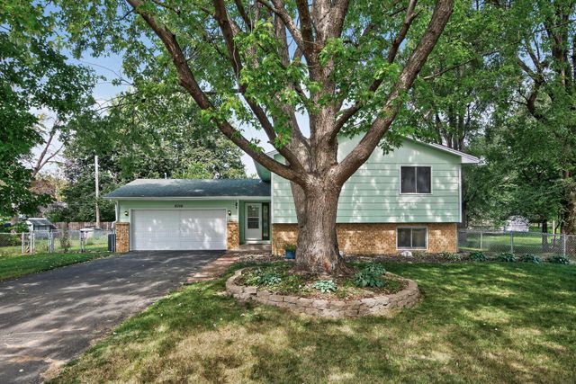 6004 69th Avenue N, Brooklyn Park, MN 55429
