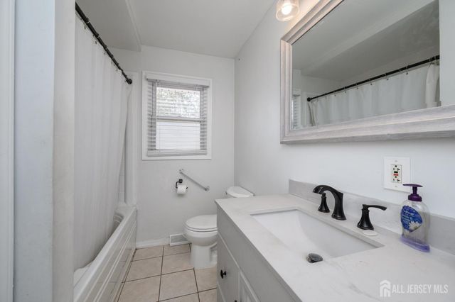 384 Cook Road, Jackson, NJ 08527