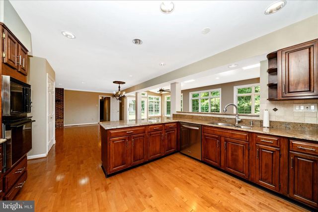 6667 LUSTER DR, Highland, MD 20777