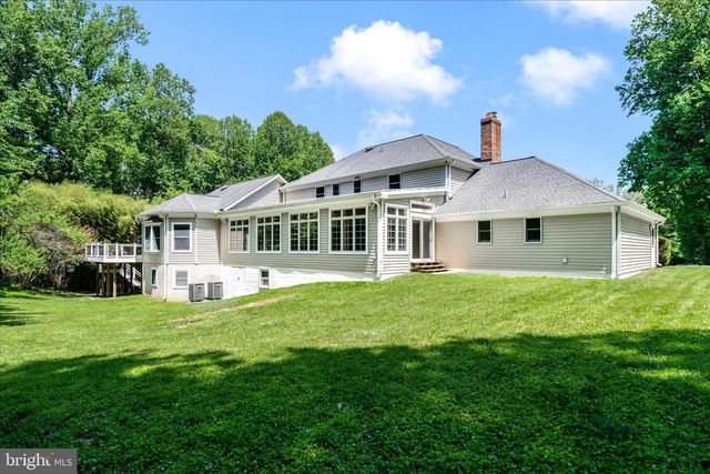 6667 LUSTER DR, Highland, MD 20777