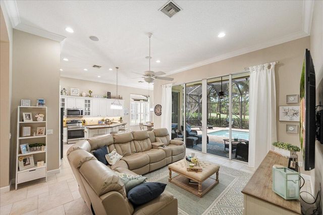 8809 Champions Way, Port St. Lucie, FL 34986