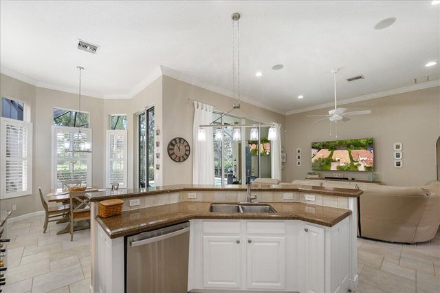 8809 Champions Way, Port St. Lucie, FL 34986