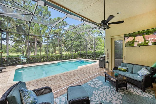 8809 Champions Way, Port St. Lucie, FL 34986