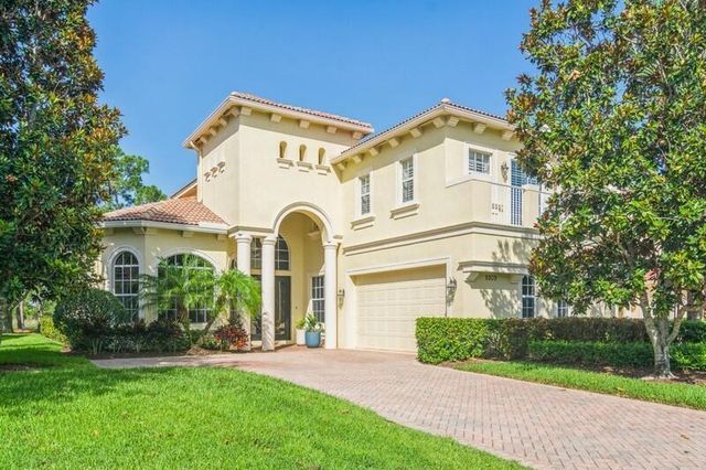 8809 Champions Way, Port St. Lucie, FL 34986