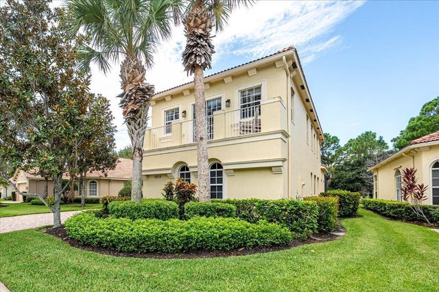 8809 Champions Way, Port St. Lucie, FL 34986