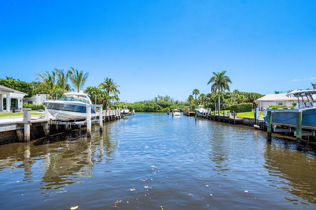 920 Emerald Row, Gulf Stream, FL 33483