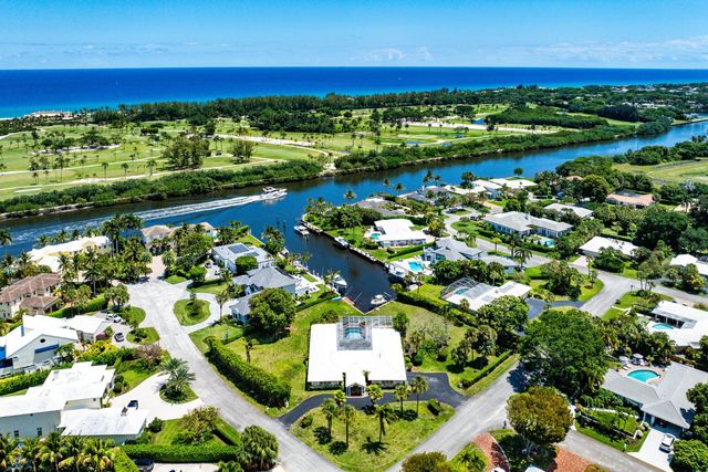 920 Emerald Row, Gulf Stream, FL 33483
