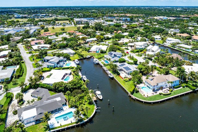 920 Emerald Row, Gulf Stream, FL 33483