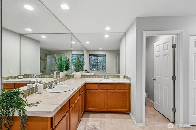 5926 77th Drive NE, Marysville, WA 98270