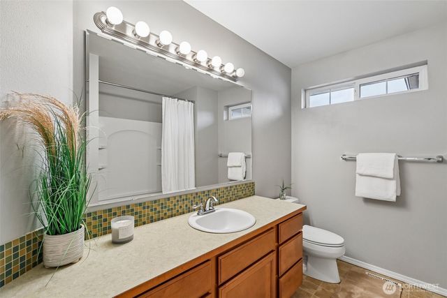 5926 77th Drive NE, Marysville, WA 98270