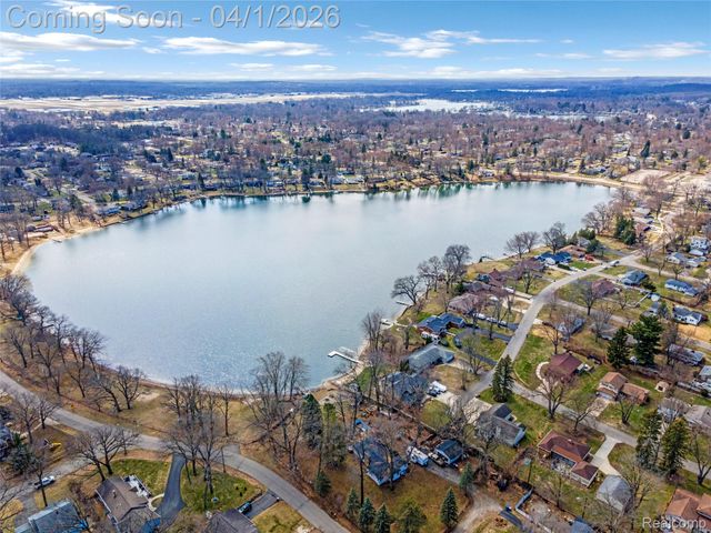 3461 Ardreth Drive, Waterford Charter Township, MI 48329