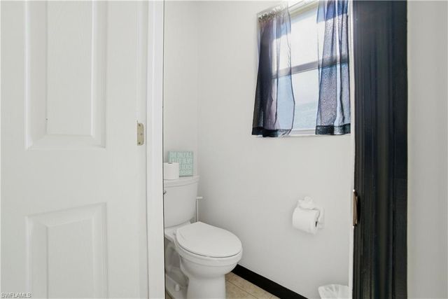 1623 SW 43rd LN, Cape Coral, FL 33914
