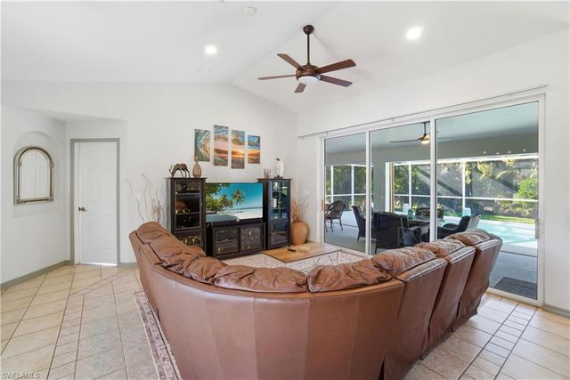 1623 SW 43rd LN, Cape Coral, FL 33914