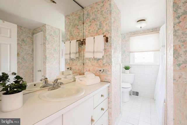 831 REGINA ST, Philadelphia, PA 19116