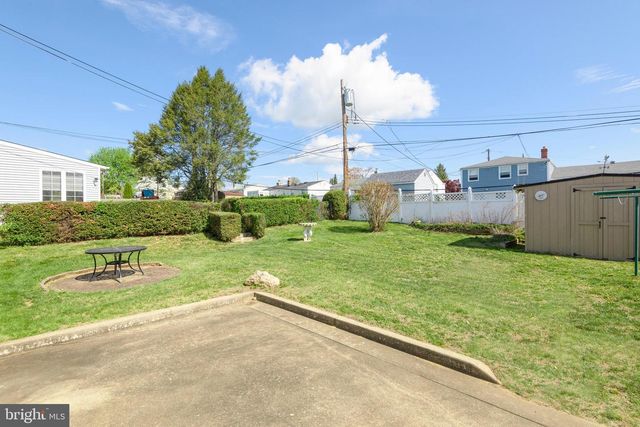 831 REGINA ST, Philadelphia, PA 19116