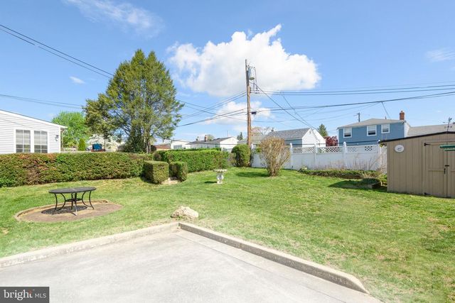 831 REGINA ST, Philadelphia, PA 19116