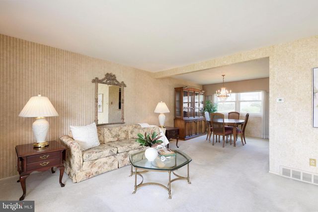 831 REGINA ST, Philadelphia, PA 19116