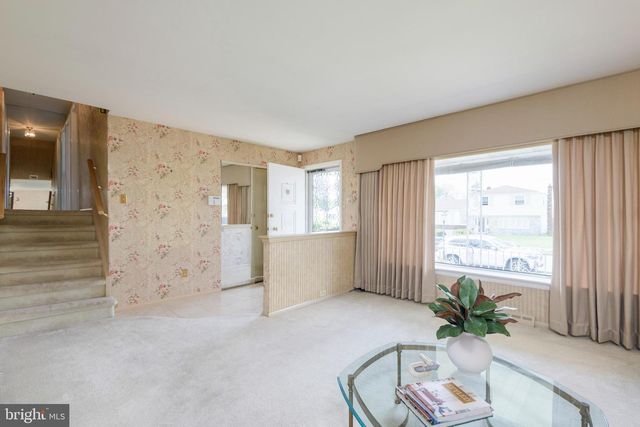 831 REGINA ST, Philadelphia, PA 19116