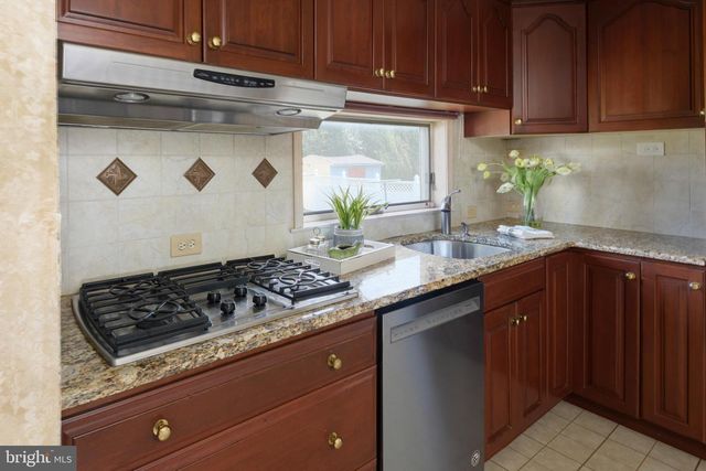 831 REGINA ST, Philadelphia, PA 19116