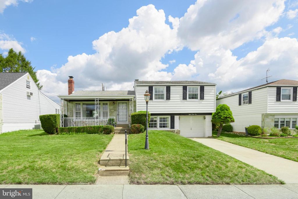 831 REGINA ST, Philadelphia, PA 19116