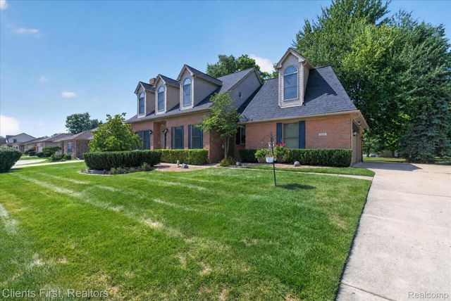 2912 Tanglewood Drive, Wayne, MI 48184