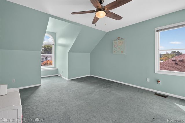 2912 Tanglewood Drive, Wayne, MI 48184