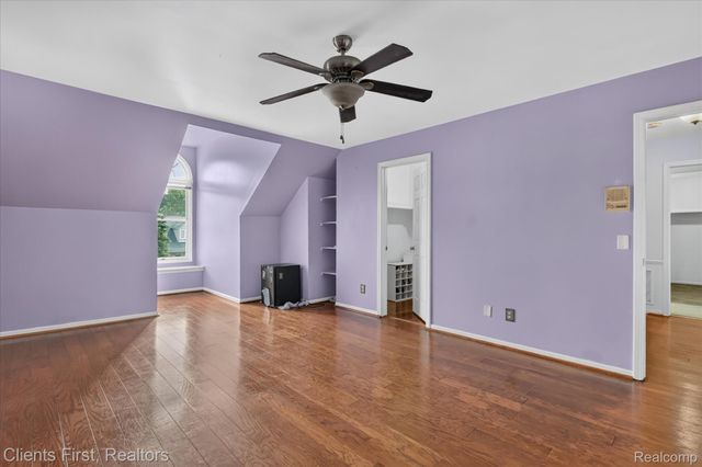 2912 Tanglewood Drive, Wayne, MI 48184