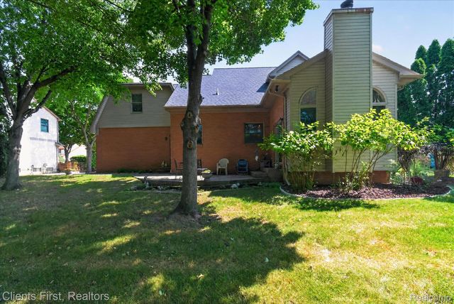 2912 Tanglewood Drive, Wayne, MI 48184