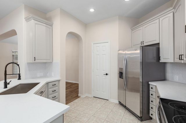 42 Camber Pine Place, The Woodlands, TX 77382