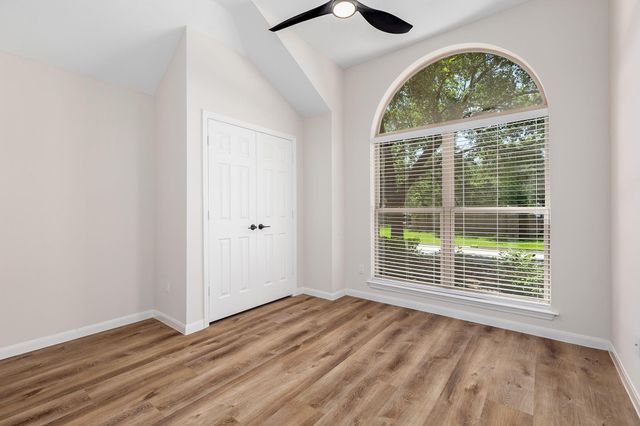 42 Camber Pine Place, The Woodlands, TX 77382