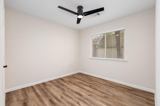 42 Camber Pine Place, The Woodlands, TX 77382