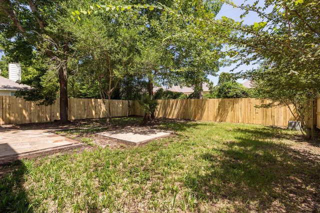 42 Camber Pine Place, The Woodlands, TX 77382