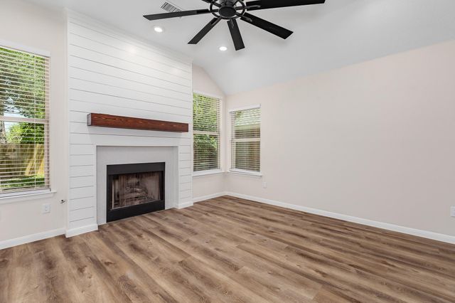 42 Camber Pine Place, The Woodlands, TX 77382