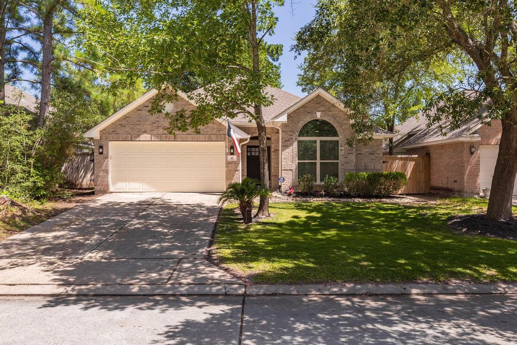 42 Camber Pine Place, The Woodlands, TX 77382
