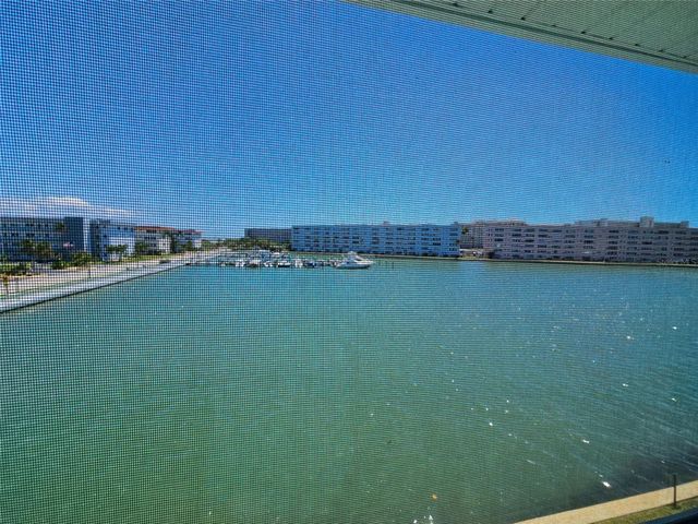 5940 30TH AVENUE S 303, Gulfport, FL 33707